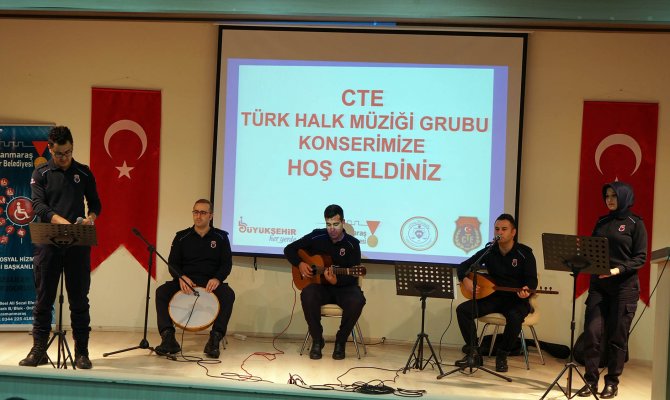 Engelliler için verilen konser beğenileri topladı