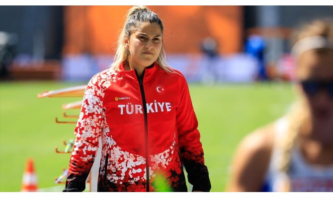 Eda Tuğsuz'dan bronz madalya