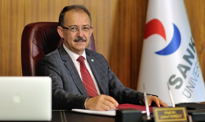 Hekimlere Ve Sağlık Çalışanlarına Hepimizin Minnet Borcu Var