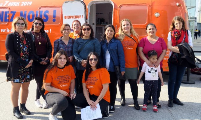 Paris’te lösemi hastası Öykü için kampanya başlatıldı