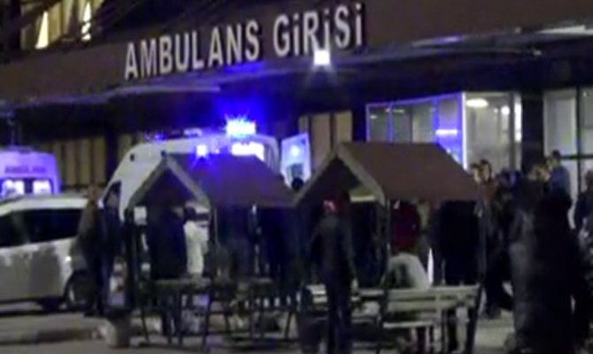 Azez’de yaralanan 3 özel hareket polisi Kilis’e getirildi