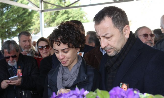 Ünlü piyanist Şevket Uğurluer son yolculuğuna uğurlandı