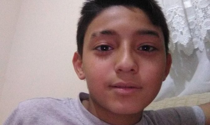 Devrilen traktörün altında kalan 14 yaşındaki çocuk hayatını kaybetti