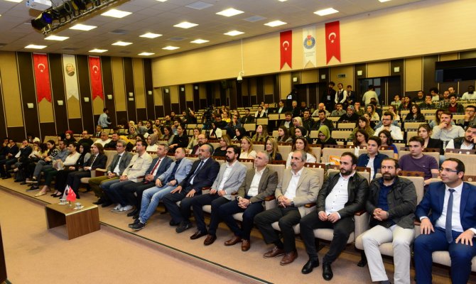 Dünyaca Ünlü Tasarımcı KSÜ’de Söyleşi Gerçekleştirdi