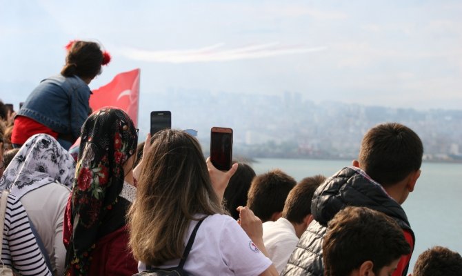 Türk Yıldızları nefes kesti