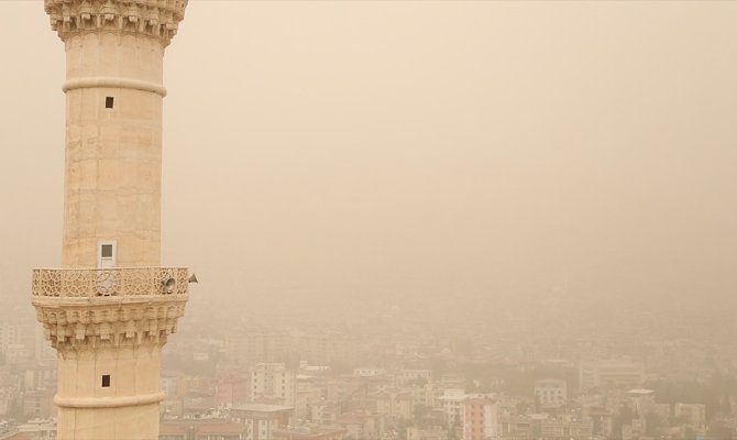 Meteorolojiden 'sağanak ve toz taşınımı' uyarısı