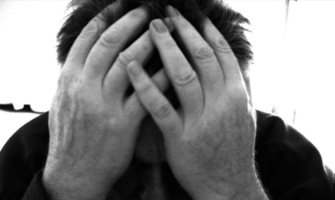 Baş ağrısı depresyonun belirtisi olabilir