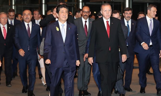 Cumhurbaşkanı Erdoğan Japonya Başbakanı Abe ile bir araya geldi
