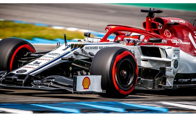 Raikkonen ve Giovinazzi ilk 10'un dışında kaldı