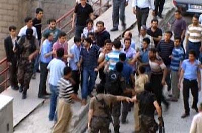 Şüpheli araç gerginliğe yol açtı