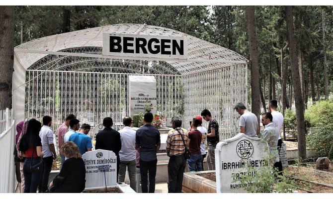 Şarkıcı Bergen mezarı başında anıldı