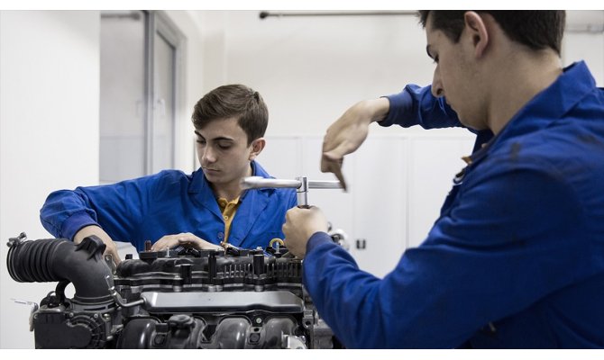 Özel mesleki ve teknik eğitime milyonlarca liralık destek