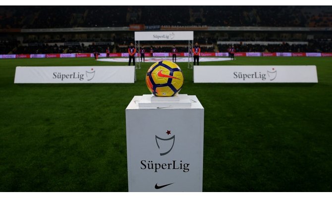 Futbolseverlerin 81 günlük lig hasreti bitiyor
