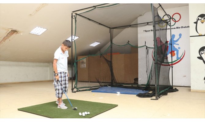 Çatıda golf oynayıp Türkiye Şampiyonası'na gitmeye hak kazandılar