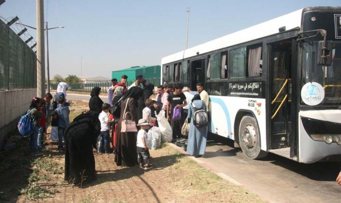 Bayramı ülkelerinde geçiren Suriyeliler dönüyor