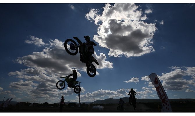 Motokrosta dünyanın en iyileri Afyonkarahisar'a gelecek