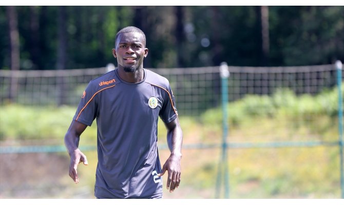 Alanyaspor, Sackey'i Denizlispor'a kiraladı