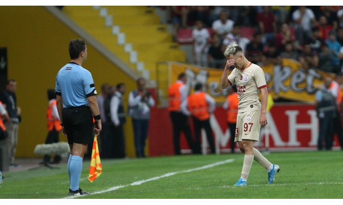 Emre Mor, kırmızı kart için özür diledi