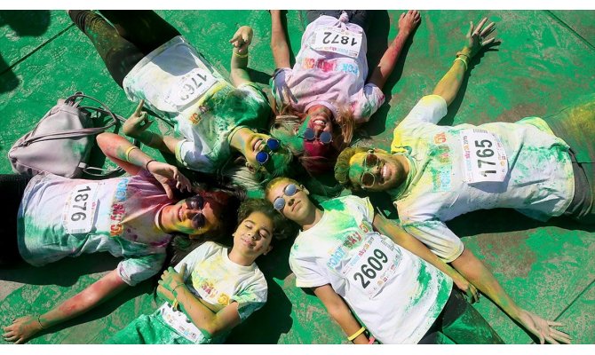İstanbul'da 'renkli koşu' festivali