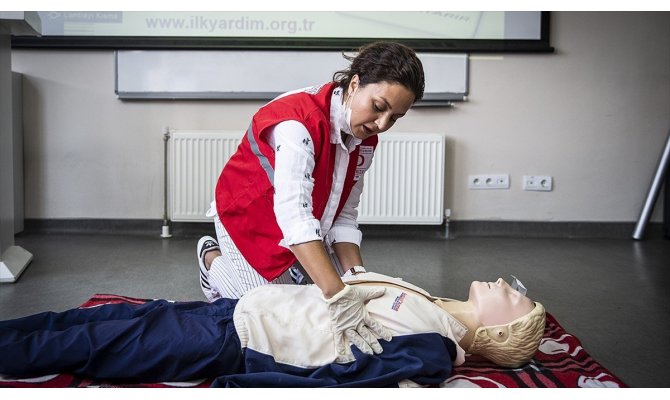 'İlk yardımda ayrımcılığa geçit yok'