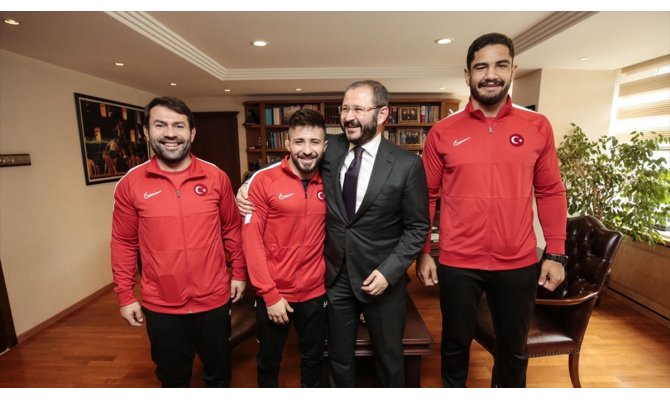 Taha Akgül ve Süleyman Atlı'dan AA'ya ziyaret