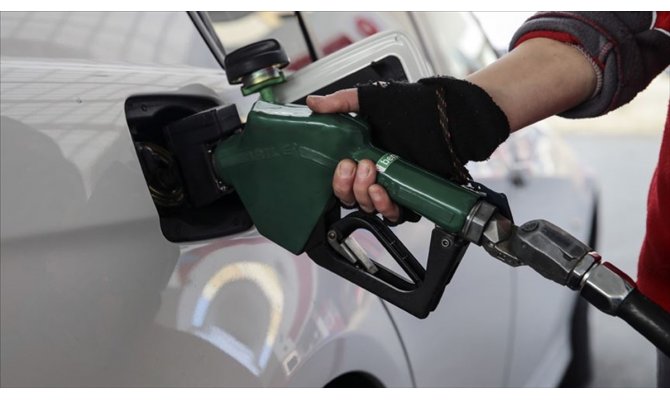 Benzinde 26 kuruş indirim