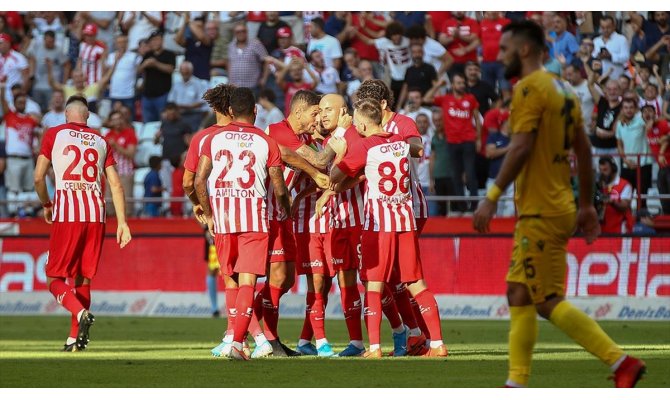 Antalyaspor'dan farklı galibiyet