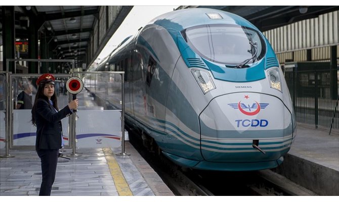 YHT'lerde en çok 'kimlik kartı' unutuldu