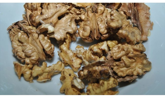Sağlıklı ve mutlu yaşam için 'ceviz tüketin' önerisi