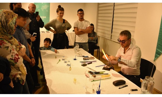 Viyana Yunus Emre Enstitüsünde cam üfleme atölyesi