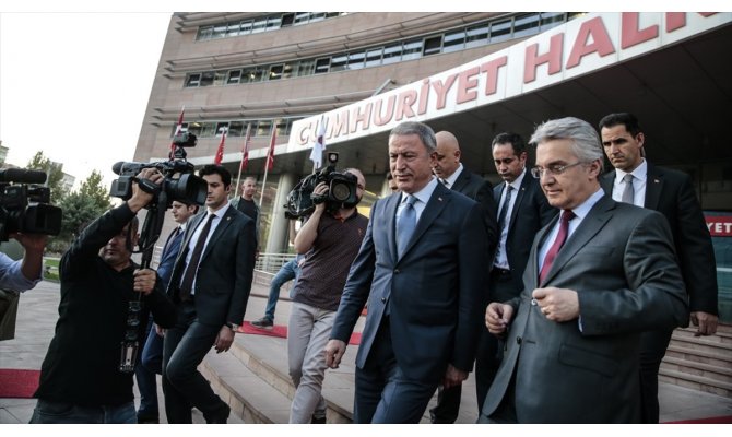 Bakan Akar Kılıçdaroğlu'nu ziyaret etti