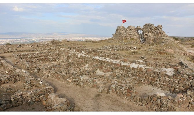 Osmanlı'nın 'ilk'lerinin yaşandığı yerleşim: Karacahisar Kalesi