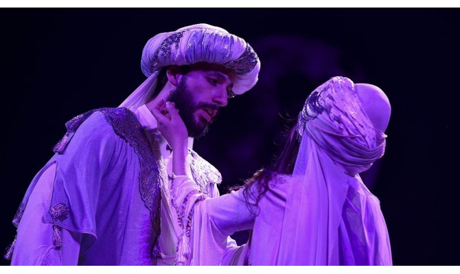 Mecnun'un Leyla'ya aşkı tiyatro sahnesinde bir kez daha hayat bulacak