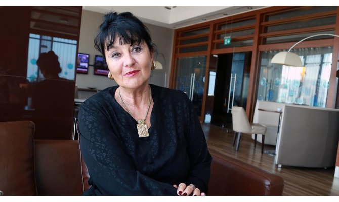 Hayatını adadığı baleyi gelecek nesillere aktarıyor