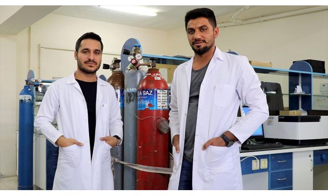 Ödüllü kimyagerler Van'ın gururu oldu