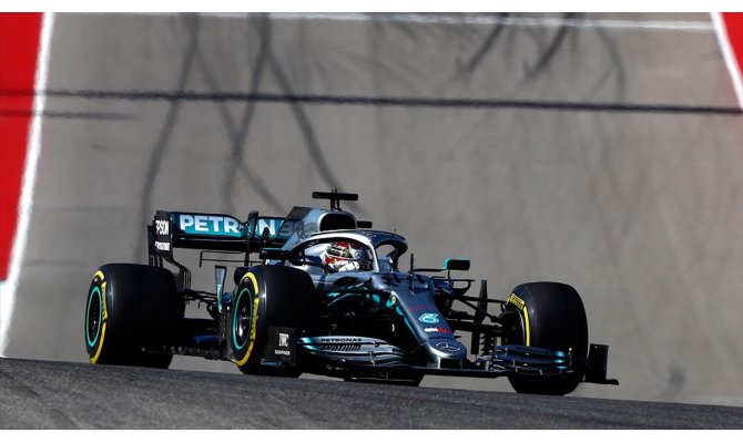 Formula 1'de Hamilton şampiyonluğu garantiledi