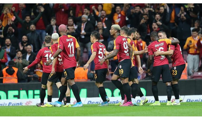 Galatasaray'ın Avrupa'da '100'ü gülmüyor