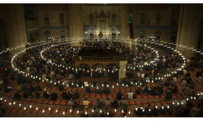 Mevlit Kandili dualarla idrak edildi