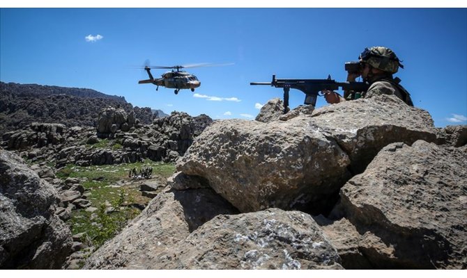 Ağrı kırsalında hava destekli operasyonda 7 terörist etkisiz hale getirildi