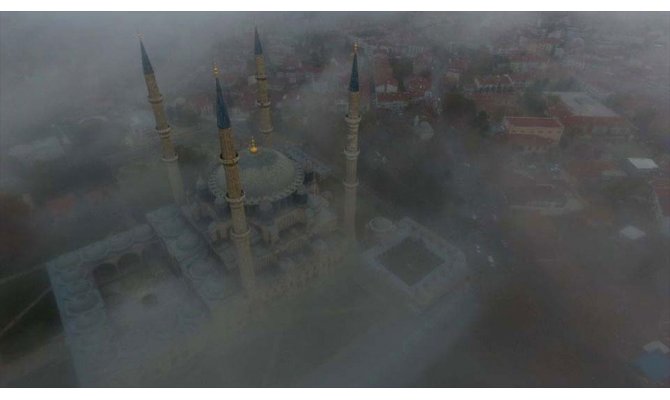Edirne'de sis etkili oldu