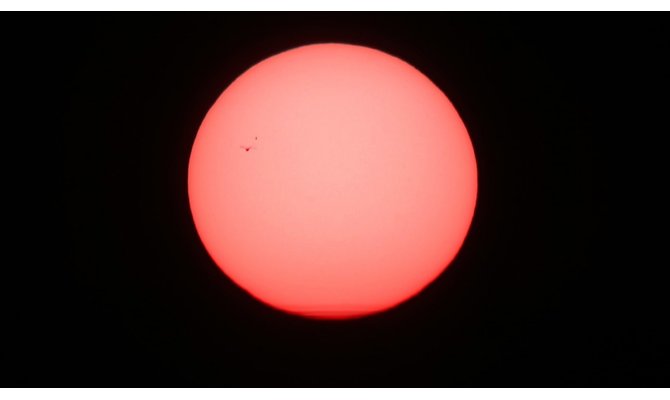 Merkür Güneş'in önünden geçti