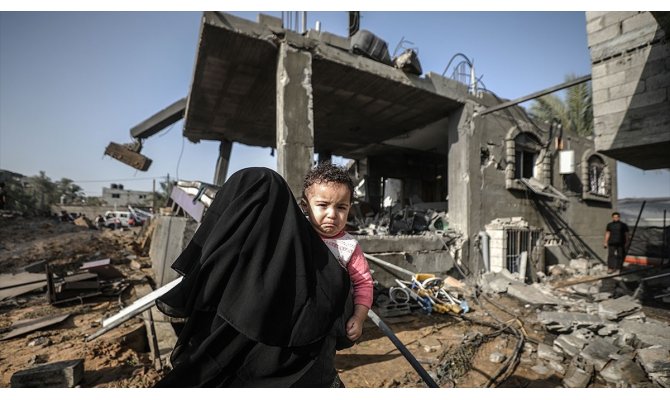 İsrail'in Gazze'ye hava saldırılarında 16 kişi hayatını kaybetti