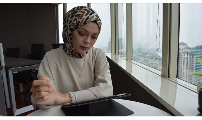 Malezyalı moda tasarımcısı Nurzulaikha: Türk dizilerinde aile ve komşuluk ilişkileri iyi işleniyor