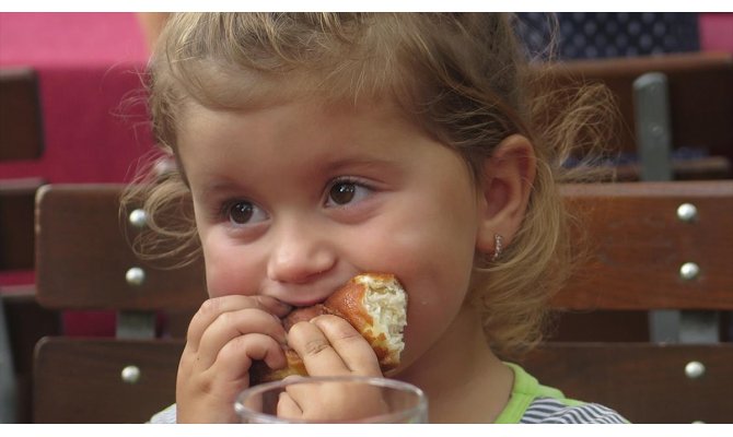 Çocukları 'babaanne usulü' besleyin uyarısı