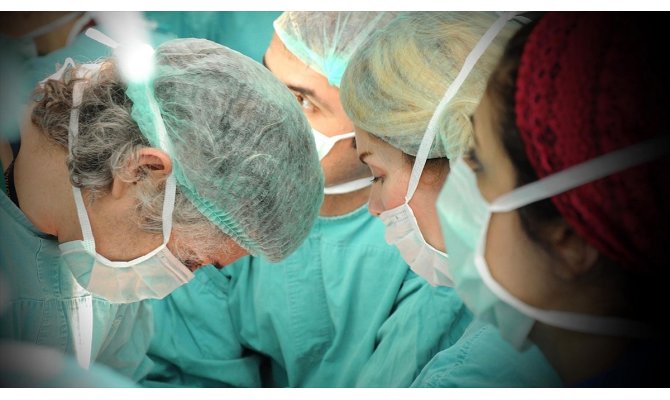 Akdeniz Üniversitesi Hastanesinde çift kol nakli yapıldı