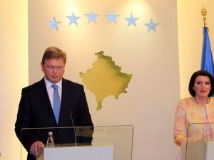 Abnin Genişlemeden Sorumlu Üyesi Füle Kosovada