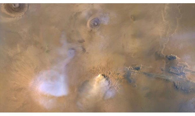 Mars'taki kum fırtınaları gezegeni 'toz kuleleriyle' kaplıyor