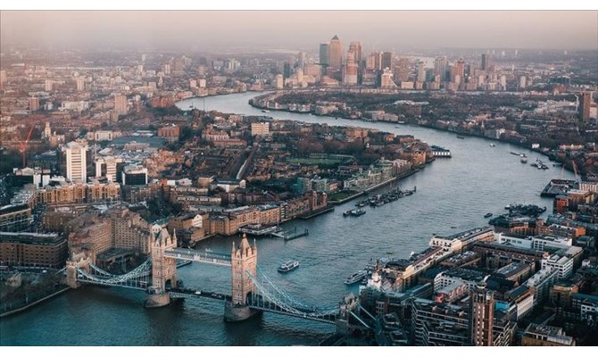 İngiliz polisi: Londra Köprüsü saldırganı öldürüldü