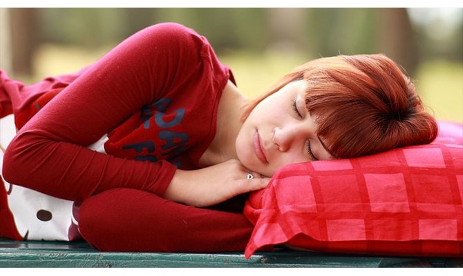 Uyku apnesi hastalarına 'felç' uyarısı