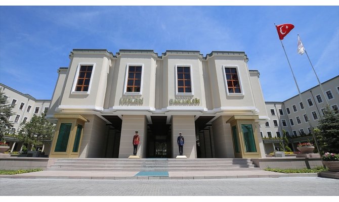 İçişleri Bakanlığı: Fransa vatandaşı 11 yabancı terörist savaşçı sınır dışı edildi